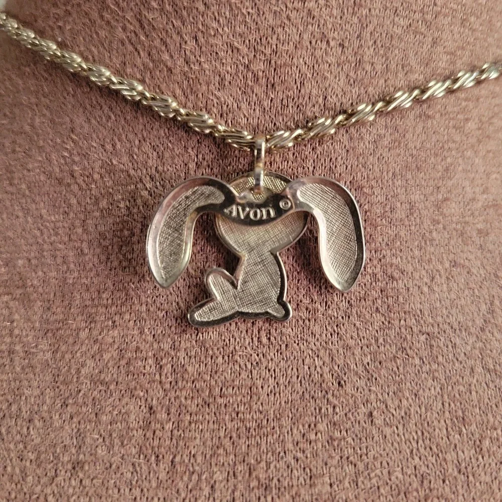 Avon 1976 Flopsi Bunny Necklace Gold Tone Vintage Kids Jewelry 15